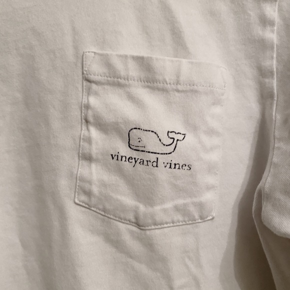2/$20 white vineyard vines longsleeve - Picture 3 of 4